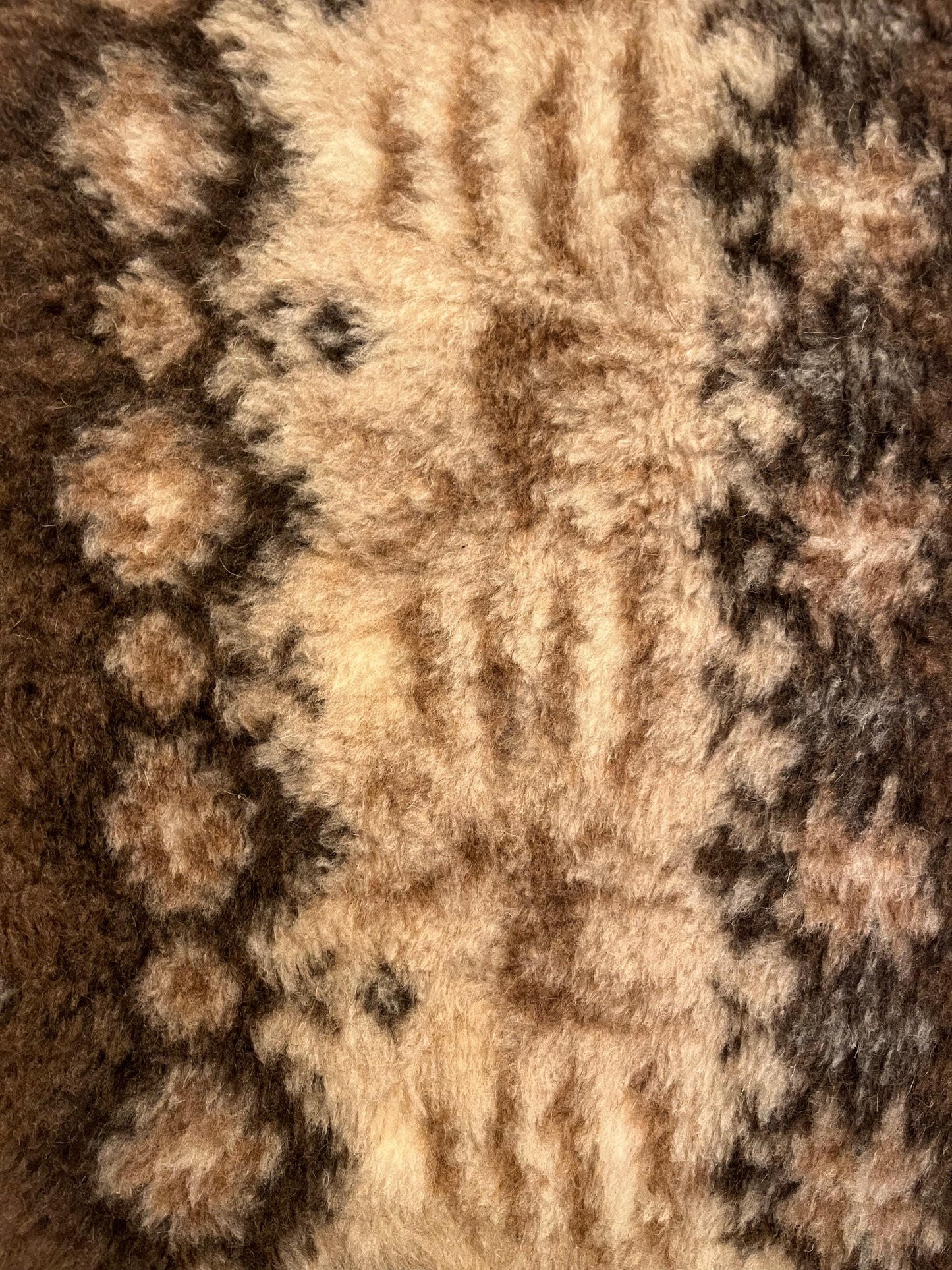 BUNBURY VEST - Warm and cozy wool vest, 100% Merino wool, brown - With Vertical Pattern