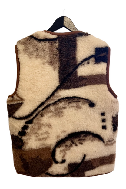 medium byron bay merino wool vest for man and woman - cruelty free wool from europe - local slow fashion